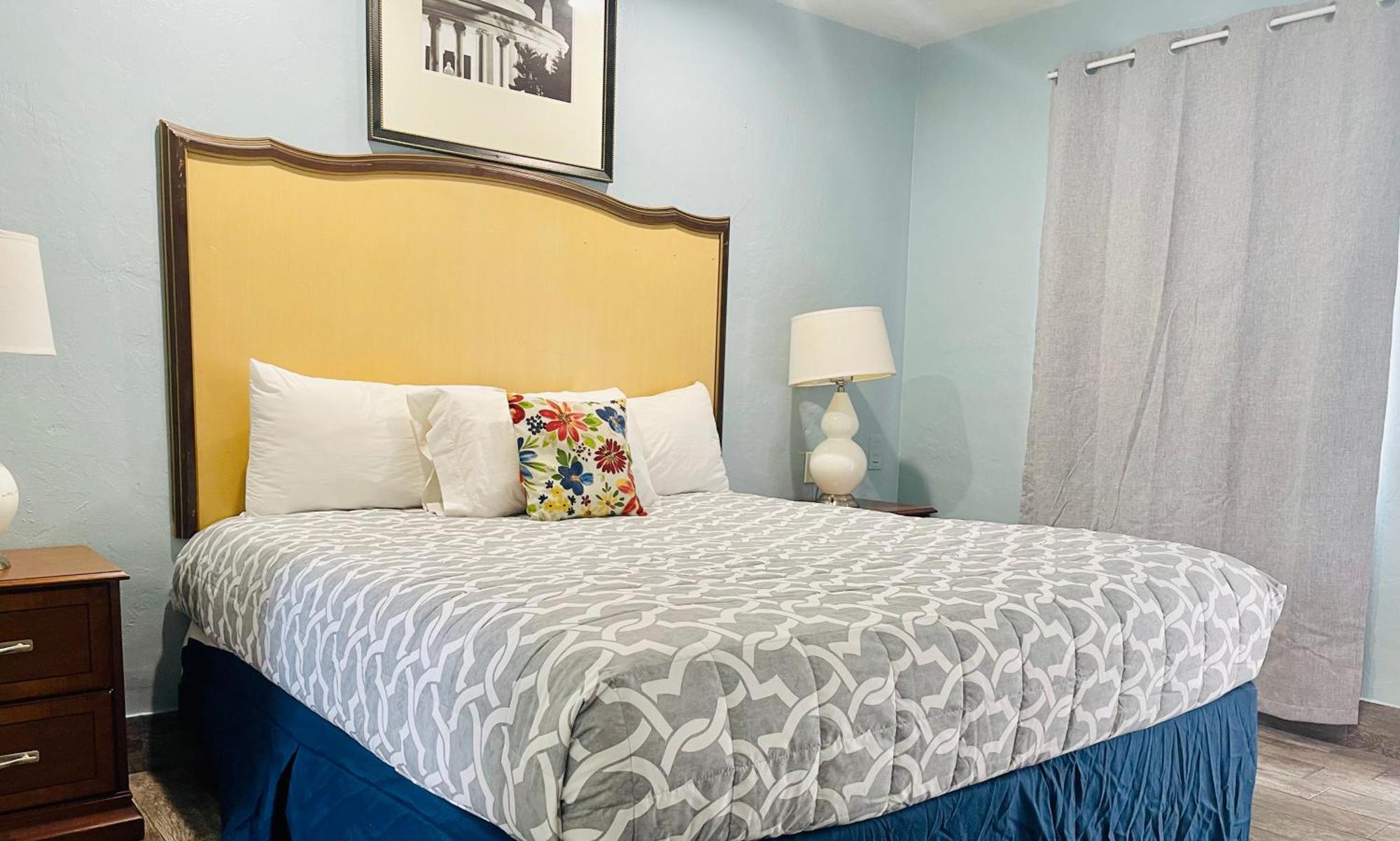 Siesta Inn Sarasota - Indian Beach Стая снимка