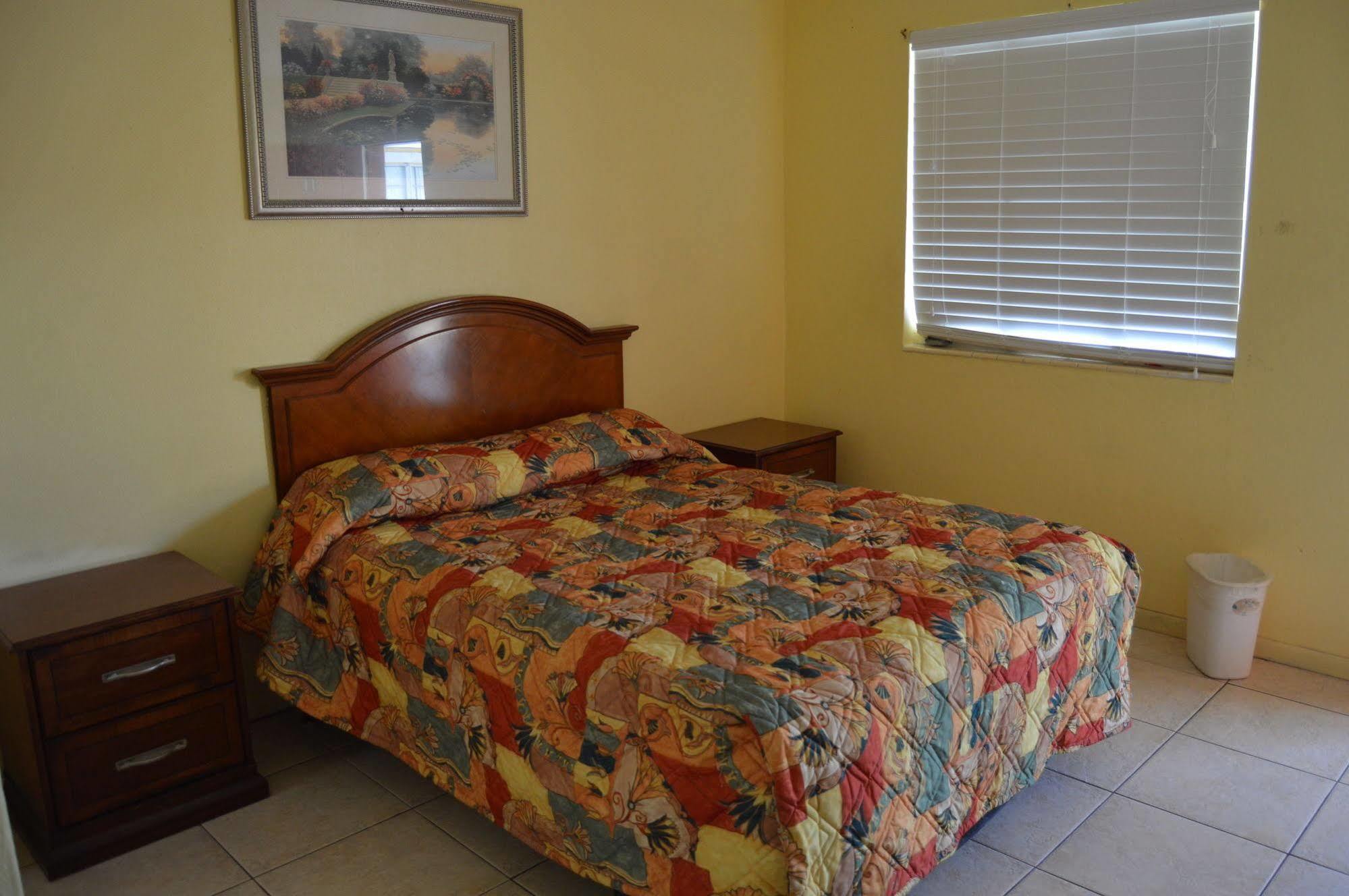 Siesta Inn Sarasota - Indian Beach Екстериор снимка