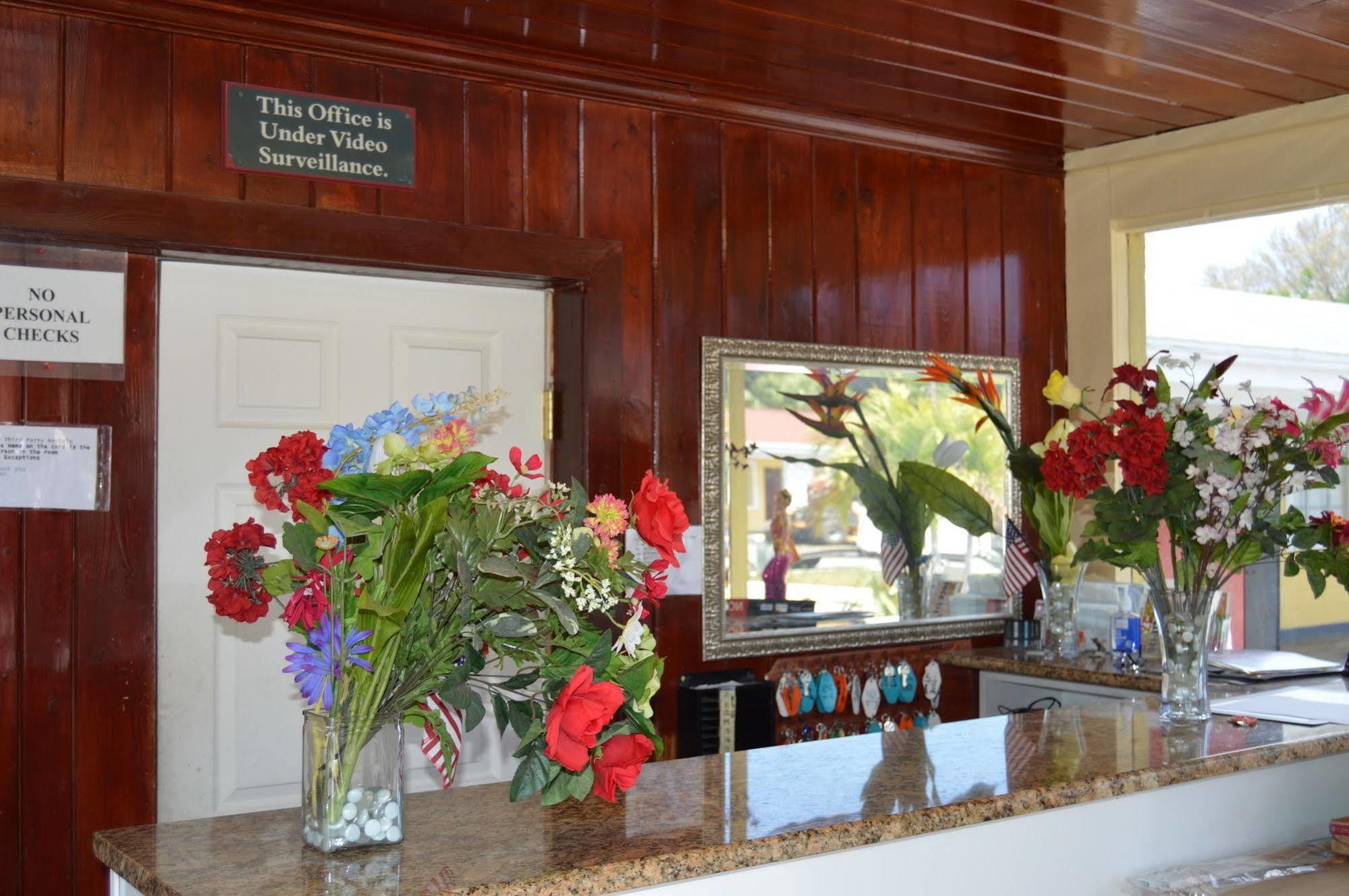 Siesta Inn Sarasota - Indian Beach Екстериор снимка